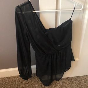 Polka dot one sleeve top